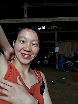 Snapshot of bonnie-00 chatting on October 2025 01:35:01 AM bonnie-00 online show from October 2025 01:35:01 AM