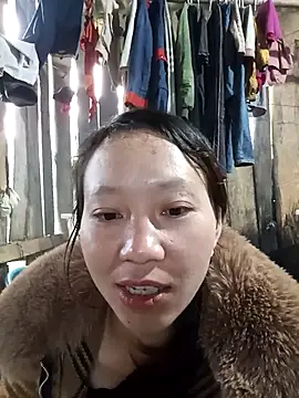 Snapshot of bonnie-00 chatting on November 2025 11:43:02 PM bonnie-00 online show from November 2025 11:43:02 PM