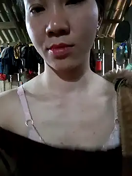 Snapshot of bonnie-00 chatting on December 2025 12:07:01 AM bonnie-00 online show from December 2025 12:07:01 AM