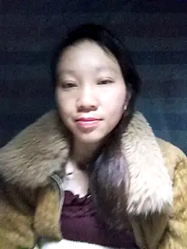 Snapshot of bonnie-00 chatting on December 2025 10:40:02 PM bonnie-00 online show from December 2025 10:40:02 PM