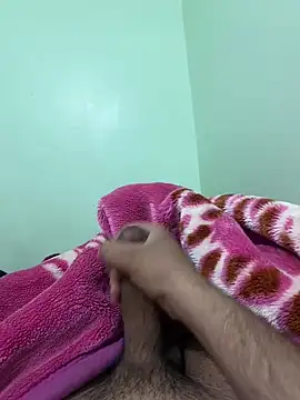 Snapshot of ali__ali210 chatting on February 2026 06:04:02 PM ali ali210 online show from February 2026 06:04:02 PM