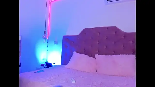 Snapshot of BunnyGlow50 chatting on November 2025 03:17:01 AM BunnyGlow50 online show from November 2025 03:17:01 AM