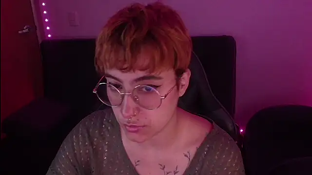 Miacatsito3 online show from October 2025 03:34:02 AM