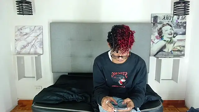 Billie Turner  online show from November 2025 04:10:02 AM