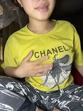 Snapshot of Van_xx chatting on November 2025 04:00:01 AM Van xx online show from November 2025 04:00:01 AM