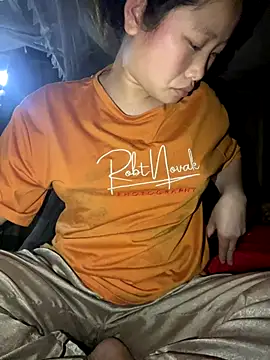 Snapshot of Van_xx chatting on December 2025 02:13:02 PM Van xx online show from December 2025 02:13:02 PM