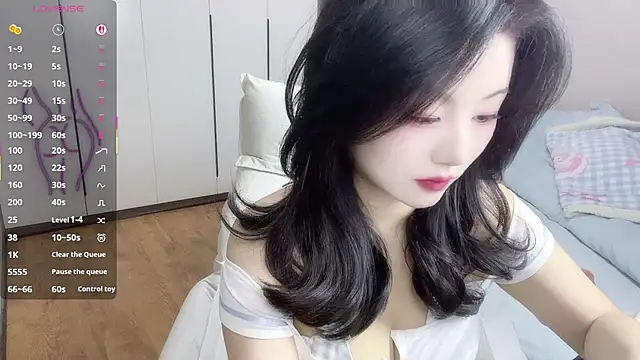 Snapshot of janequeen chatting on December 2025 01:39:01 PM janequeen online show from December 2025 01:39:01 PM