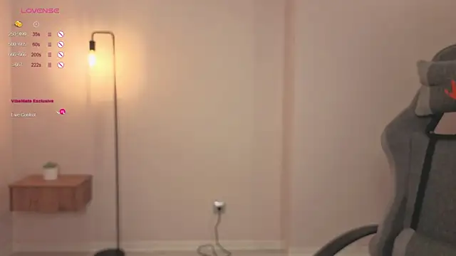 Snapshot of Frences_Eyes chatting on October 2025 01:46:02 PM Frences Eyes online show from October 2025 01:46:02 PM