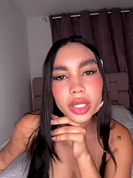 Snapshot of karolaalcendra chatting on October 2025 04:31:01 AM karolaalcendra online show from October 2025 04:31:01 AM