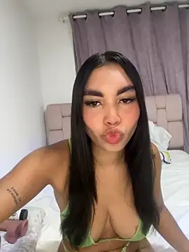 Snapshot of karolaalcendra chatting on October 2025 05:11:02 AM karolaalcendra online show from October 2025 05:11:02 AM