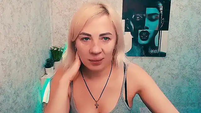 EmmaCat  online show from February 2026 07:26:01 AM