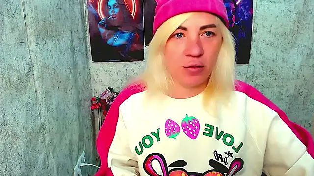 EmmaCat  online show from March 2026 05:24:01 AM