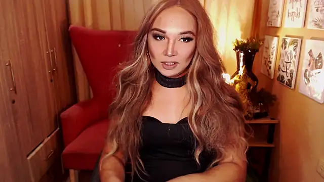 Snapshot of TsMalibogXx chatting on October 2025 10:23:02 AM TsMalibogXx online show from October 2025 10:23:02 AM