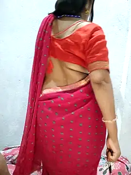 Snapshot of bigcutecouple chatting on March 2026 08:04:01 PM bigcutecouple online show from March 2026 08:04:01 PM