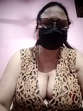 Snapshot of thehotlady chatting on November 2025 09:53:01 AM thehotlady online show from November 2025 09:53:01 AM