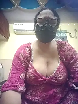 Snapshot of thehotlady chatting on June 2026 06:34:02 PM thehotlady online show from June 2026 06:34:02 PM