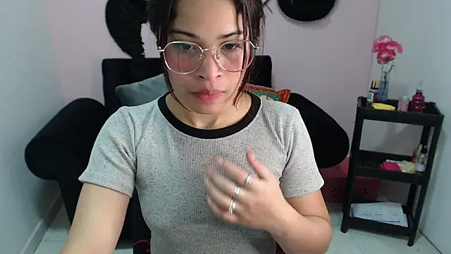 mia sexgirl online show from December 2025 12:34:02 PM