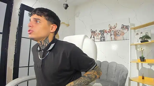 Declan-Fox online show from November 2025 04:45:01 AM