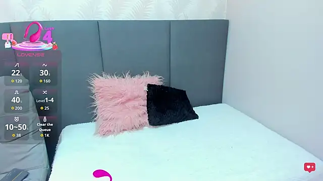 Snapshot of VivianSantana1 chatting on November 2025 12:16:01 PM VivianSantana1 online show from November 2025 12:16:01 PM