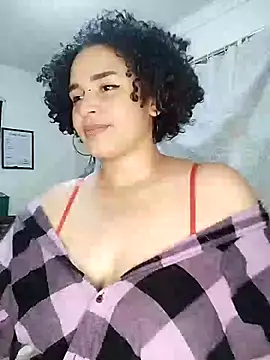 Snapshot of Julie_wallace chatting on October 2025 08:40:02 PM Julie wallace online show from October 2025 08:40:02 PM