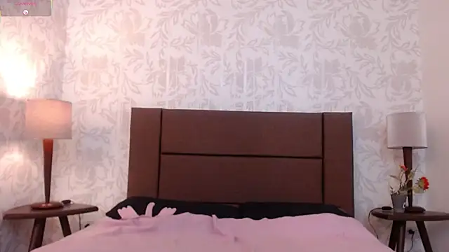 Ava Raye online show from December 2025 07:32:01 PM