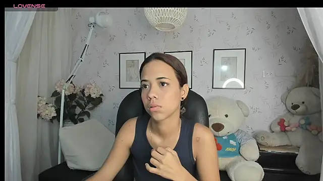 Anntonellaa online show from November 2025 12:15:02 PM