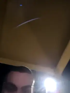 Snapshot of MUTAX@xh chatting on September 2025 12:05:01 AM MUTAXxh online show from September 2025 12:05:01 AM