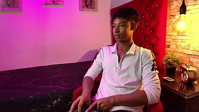 CoffeNaughty nom online show from October 2025 04:00:01 AM