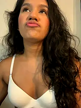 Lyria Diamond online show from October 2025 03:39:02 AM