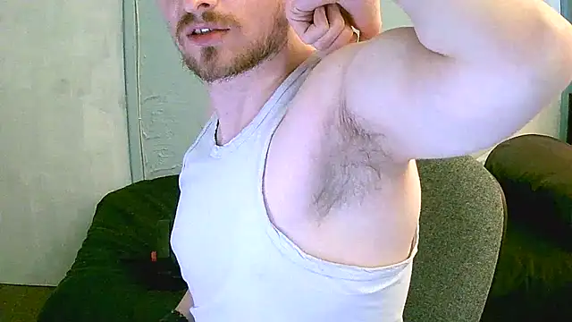 Snapshot of britlad77 chatting on September 2025 04:07:01 PM britlad77 online show from September 2025 04:07:01 PM