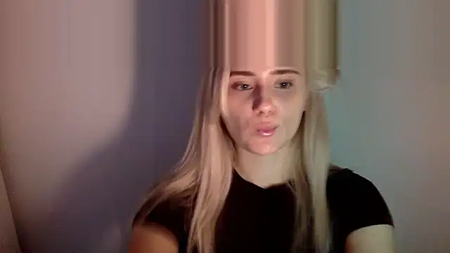 Snapshot of Rosvann chatting on November 2025 03:51:01 PM Rosvann online show from November 2025 03:51:01 PM