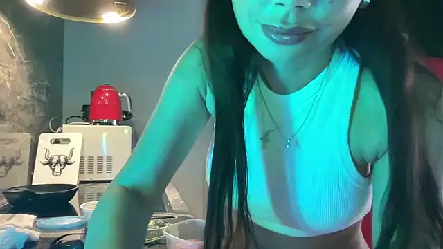 Snapshot of Orlinah chatting on September 2025 10:24:02 PM Orlinah online show from September 2025 10:24:02 PM