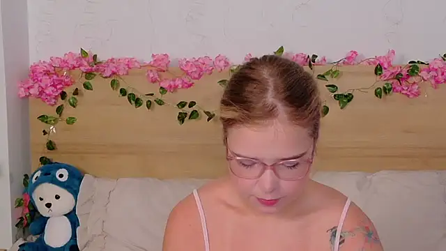 Snapshot of Lilith_Bonheur chatting on October 2025 08:15:02 PM Lilith Bonheur online show from October 2025 08:15:02 PM