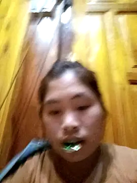 Luyen004 online show from March 2026 01:05:01 PM