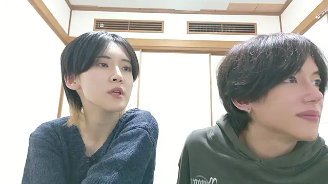 Snapshot of komei_abe chatting on October 2025 03:30:02 PM komei abe online show from October 2025 03:30:02 PM