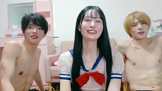 Snapshot of komei_abe chatting on November 2025 12:38:01 PM komei abe online show from November 2025 12:38:01 PM