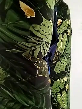 Snapshot of Kwasi-a chatting on November 2025 12:30:01 PM Kwasi-a online show from November 2025 12:30:01 PM