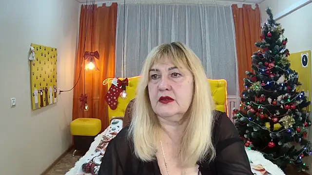 Snapshot of EmmaEllison chatting on December 2025 07:15:02 AM EmmaEllison online show from December 2025 07:15:02 AM