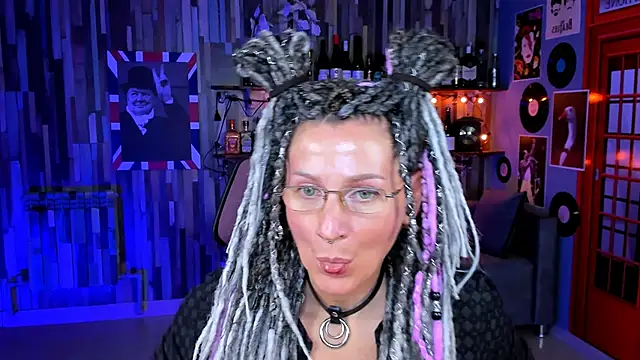 Snapshot of UmaSpace chatting on September 2025 01:15:01 PM UmaSpace online show from September 2025 01:15:01 PM