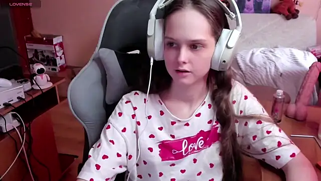 SharybbFace online show from April 2026 03:07:02 PM