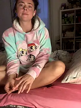 Snapshot of Mia_Winters chatting on October 2025 05:28:01 PM Mia Winters online show from October 2025 05:28:01 PM