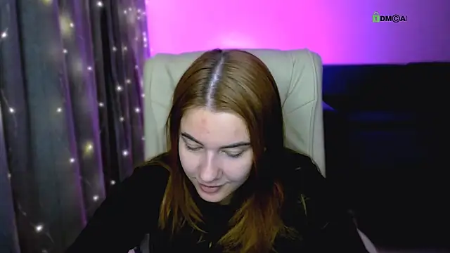 Snapshot of red__dizzy chatting on November 2025 10:52:01 PM red dizzy online show from November 2025 10:52:01 PM