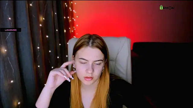 Snapshot of red__dizzy chatting on November 2025 08:19:02 PM red dizzy online show from November 2025 08:19:02 PM