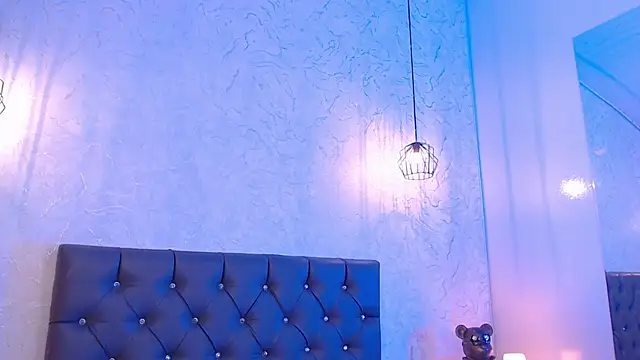 Snapshot of Sabriinaa_Foxx chatting on December 2025 07:53:02 PM Sabriinaa Foxx online show from December 2025 07:53:02 PM