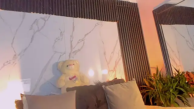 Snapshot of joselin_rouse chatting on September 2025 12:10:01 PM joselin rouse online show from September 2025 12:10:01 PM