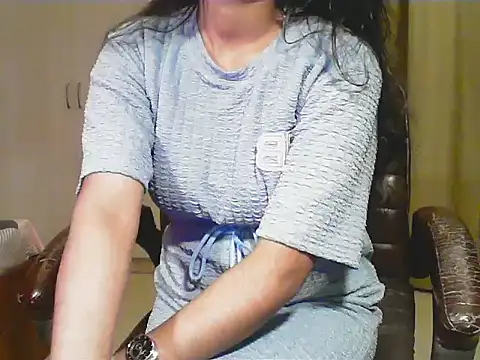 Snapshot of short_girl_ chatting on January 2026 04:45:02 PM short girl online show from January 2026 04:45:02 PM