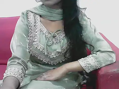 Snapshot of short_girl_ chatting on February 2026 08:07:02 PM short girl online show from February 2026 08:07:02 PM