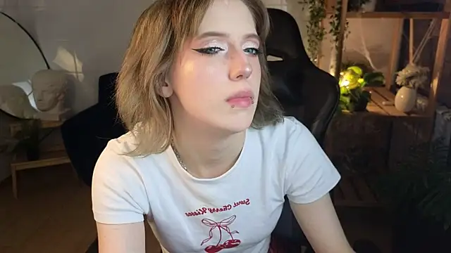 MorgyAsuna  online show from November 2025 01:33:02 PM