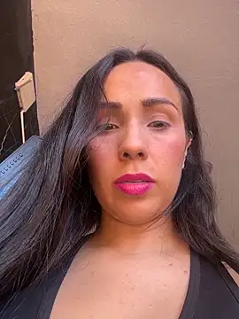 Nicol X online show from February 2026 06:58:02 PM