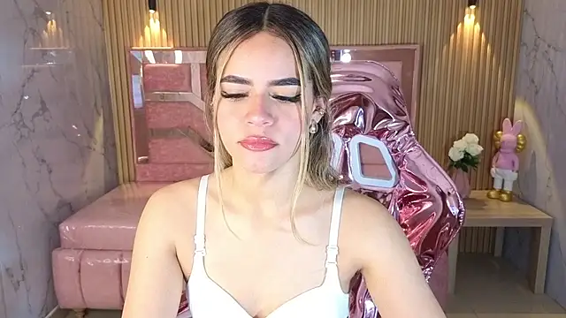 Snapshot of lilith4_s chatting on November 2025 08:25:02 PM lilith4 s online show from November 2025 08:25:02 PM